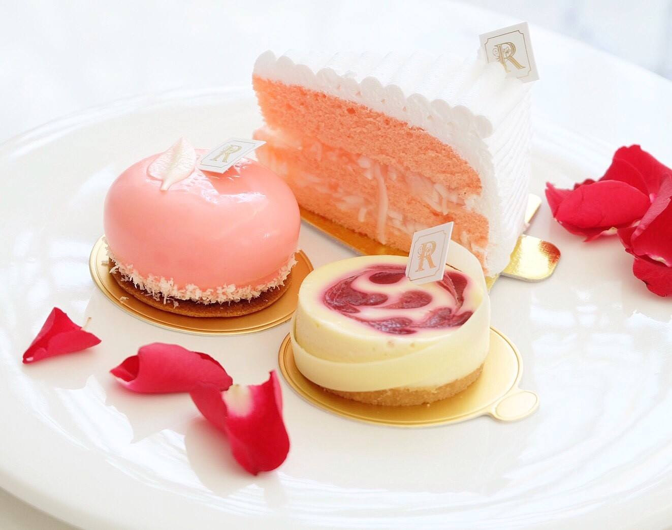 Midwinter, Dandelion Bake Studio, Cafe Reverie, Portobello & Désiré, Level 50 by SEE FAH, Siam Yacht Club, Blue Sky, at Centara Grand, Mezzaluna Restaurant