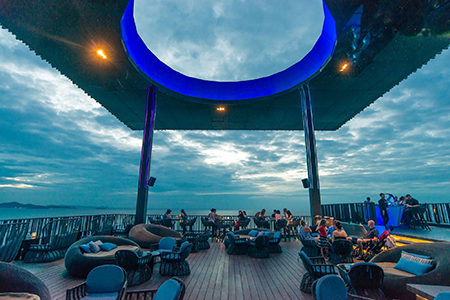 Midwinter, Dandelion Bake Studio, Cafe Reverie, Portobello & Désiré, Level 50 by SEE FAH, Siam Yacht Club, Blue Sky, at Centara Grand, Mezzaluna Restaurant
