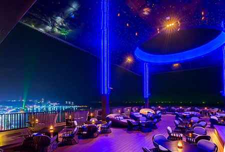 Midwinter, Dandelion Bake Studio, Cafe Reverie, Portobello & Désiré, Level 50 by SEE FAH, Siam Yacht Club, Blue Sky, at Centara Grand, Mezzaluna Restaurant