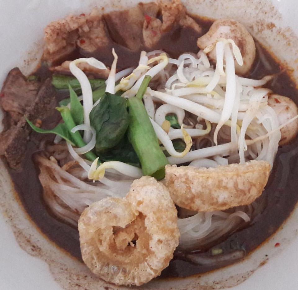 ก๋วยเตี๋ยวเรือในคลอง อยุธยา, กรุงเก่า"เตี๋ยวเรือ", ก๋วยเตี๋ยวเรือลวกปากริมคลอง &amp; หมูกะทะ อยุธยา, ก๋วยเตี๋ยวเรืออยุธยา-โอชินสูตรโบราณ, ร้านก๋วยเตี๋ยวเรือโอ่งบนแพริมแม่น้ำน้อย, ก๋วยเตี๋ยวเรือกิมหลวน อยุธยา, ก๋วยเตี๋ยวเรือ ตาลเดี่ยว'เตี๋ยวเรือ, ก๋วยเตี๊ยวลุงแจ๊ะ (บัวหวาน), ร้านก๋วยเตี๋ยวตาไห (คลองท่อ), ก๋วยเตี๋ยวเรือแม่วันดี อยุธยา, ก๋วยเตี๋ยวเรือแม่ต่วม อยุธยา, ก๋วยเตี๋ยวเรือ เสือร้องไห้, ก๋วยเตี๋ยวเรือ "รสโจ๊ะ" ป้าไวท์, ก๋วยเตี๋ยวเรืออยุธยา ป้าษา2, ก๋วยเตี๋ยววัดใหญ่, ก๋วยเตี๋ยวเรือห้อยขา อยุธยา, ก๋วยเตี๋ยวเรือนายอ๊อฟ สูตร”ยายจง”รสดั้งเดิม, ไทยเทวา ก๋วยเตี๋ยวเรืออยุธยา, ต้อยตลาดแตก สาขาใหญ่ ก๋วยเตี๋ยวเรืออยุธยา