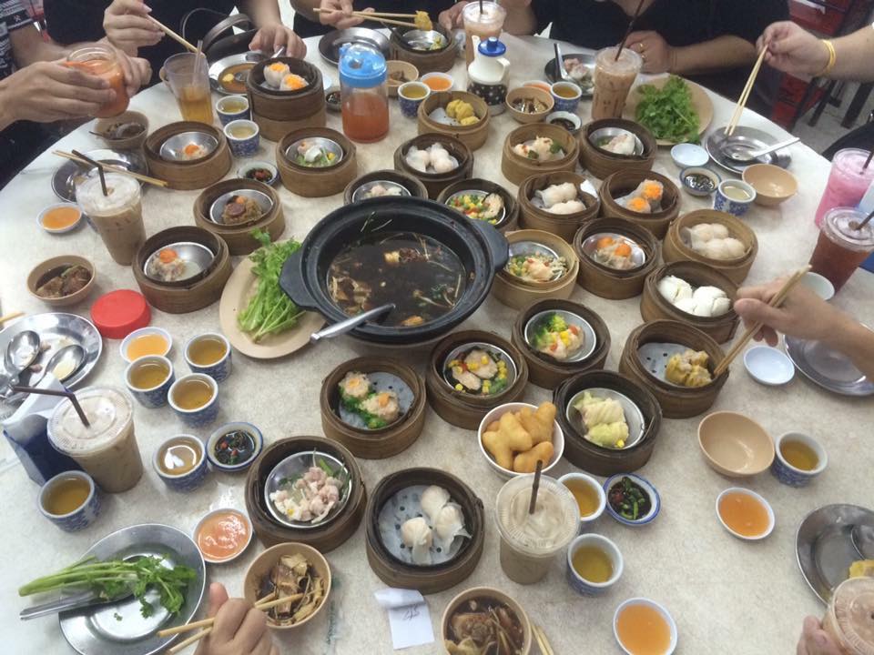 สวนชื่นสุข, Ar Restaurant Hatyai 嗳, ศิริ ต้มเลือดหมูหาดใหญ่, ไก่กรอบพี่เน่, ในรู, กุ๊กชัยติ่มซำ-ก๋วยเตี๋ยวราดหน้าปลากะพง, ร้านใต้ขอย ซอยตัน, กันเอง, หนานหยวน บะหมี่เกี๊ยวกุ้ง, สาขาปุณณกัณฑ์, ป่ายาง, บ้านก้ามปู, โชคดีแต่เตี้ยม บะกุ๊ดเต๋, ไก่ทอดหาดใหญ่มีนา, ร้านราดหน้าโกฉ่อน, ขนมจีนป้าชื่น, Space Bar, ขนมไข่เตาถ่านน้องนิล&คาเฟ่, ข้าวต้มรถแดง