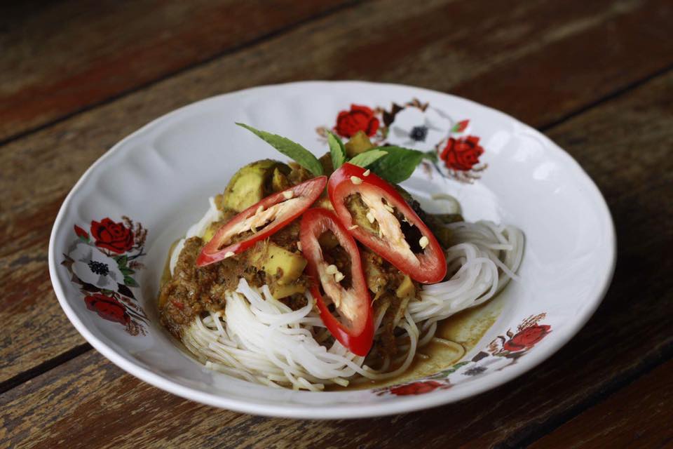 สวนชื่นสุข, Ar Restaurant Hatyai 嗳, ศิริ ต้มเลือดหมูหาดใหญ่, ไก่กรอบพี่เน่, ในรู, กุ๊กชัยติ่มซำ-ก๋วยเตี๋ยวราดหน้าปลากะพง, ร้านใต้ขอย ซอยตัน, กันเอง, หนานหยวน บะหมี่เกี๊ยวกุ้ง, สาขาปุณณกัณฑ์, ป่ายาง, บ้านก้ามปู, โชคดีแต่เตี้ยม บะกุ๊ดเต๋, ไก่ทอดหาดใหญ่มีนา, ร้านราดหน้าโกฉ่อน, ขนมจีนป้าชื่น, Space Bar, ขนมไข่เตาถ่านน้องนิล&คาเฟ่, ข้าวต้มรถแดง