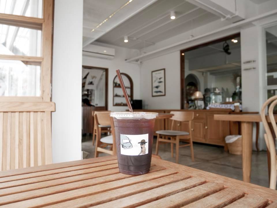 Way Coffee House, Piccolo BangSaen, Peaceful Cafe, Artory.cafe.crafts, Cubbie ‘s, To Die For Coffee, U Cafe & Bakery, A blank coffee, Coffee Train, WON HOUSE, Standtall Coffee, Small House Coffee