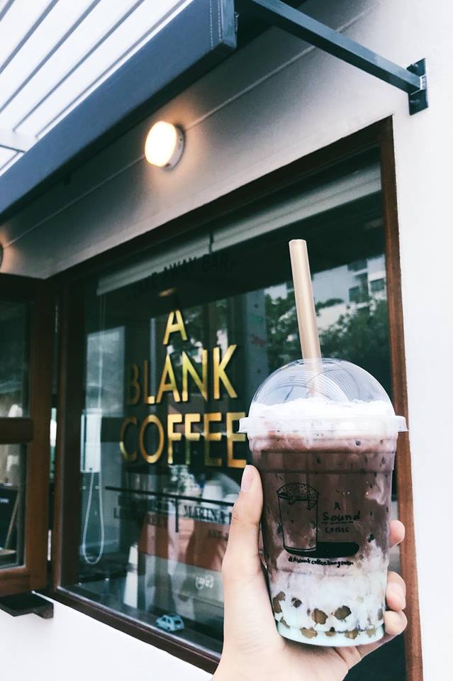 Way Coffee House, Piccolo BangSaen, Peaceful Cafe, Artory.cafe.crafts, Cubbie ‘s, To Die For Coffee, U Cafe & Bakery, A blank coffee, Coffee Train, WON HOUSE, Standtall Coffee, Small House Coffee