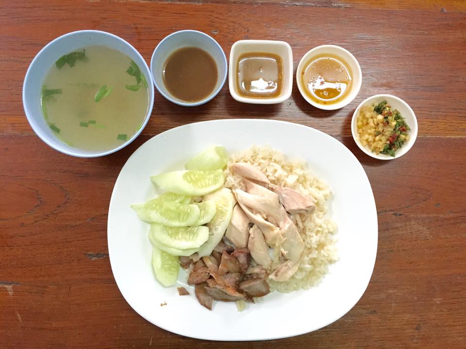 บ้านพระยาสุเรนทร์, The Riverside Restaurant Lampang, อร่อยบาทเดียว, ฮอมครัวเมือง, บะหมี่โกจือ ข้างไปรษณีย์ลำปาง, ข้าวซอยป้าบุญ ลำปาง, ข้าวมันไก่ห้าแยก, ก๋วยเตี๋ยวบ้านดง ลำปาง, ข้าวซอยอิสลาม ลำปางหนา