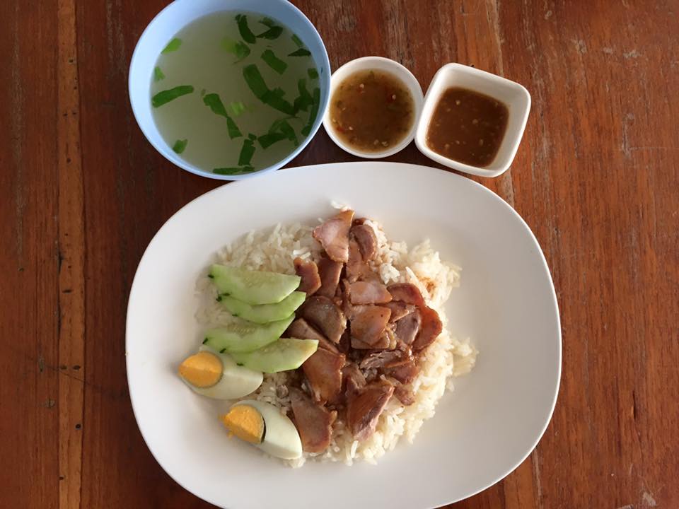 บ้านพระยาสุเรนทร์, The Riverside Restaurant Lampang, อร่อยบาทเดียว, ฮอมครัวเมือง, บะหมี่โกจือ ข้างไปรษณีย์ลำปาง, ข้าวซอยป้าบุญ ลำปาง, ข้าวมันไก่ห้าแยก, ก๋วยเตี๋ยวบ้านดง ลำปาง, ข้าวซอยอิสลาม ลำปางหนา