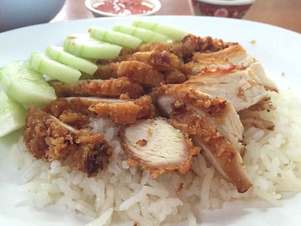 บ้านพระยาสุเรนทร์, The Riverside Restaurant Lampang, อร่อยบาทเดียว, ฮอมครัวเมือง, บะหมี่โกจือ ข้างไปรษณีย์ลำปาง, ข้าวซอยป้าบุญ ลำปาง, ข้าวมันไก่ห้าแยก, ก๋วยเตี๋ยวบ้านดง ลำปาง, ข้าวซอยอิสลาม ลำปางหนา