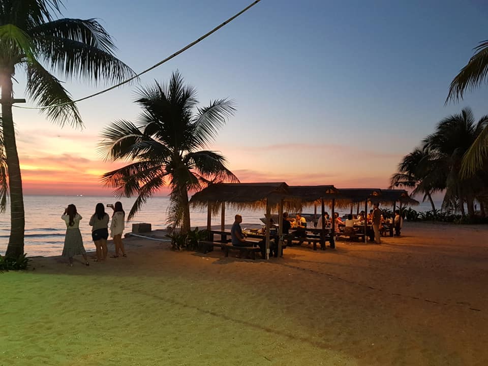ปูเป็น SEAFOOD PATTAYA, ริมหาด ซีฟู๊ด, ลุงบอยป้ารัตน์, สาขาหาดจอมเทียน, Krua Dongtan ครัวดงตาล, ลุงไสว 1 สุดหาดจอมเทียน พัทยา, ศรีนวลซีฟู้ด, Anantaya Resort &amp; Seafood Pattaya, สุดเขต ทะเลเผา