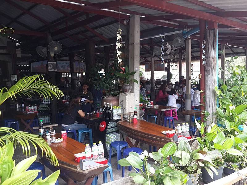 ก๋วยเตี๋ยวเรือในคลอง อยุธยา, กรุงเก่า"เตี๋ยวเรือ", ก๋วยเตี๋ยวเรือลวกปากริมคลอง &amp; หมูกะทะ อยุธยา, ก๋วยเตี๋ยวเรืออยุธยา-โอชินสูตรโบราณ, ร้านก๋วยเตี๋ยวเรือโอ่งบนแพริมแม่น้ำน้อย, ก๋วยเตี๋ยวเรือกิมหลวน อยุธยา, ก๋วยเตี๋ยวเรือ ตาลเดี่ยว'เตี๋ยวเรือ, ก๋วยเตี๊ยวลุงแจ๊ะ (บัวหวาน), ร้านก๋วยเตี๋ยวตาไห (คลองท่อ), ก๋วยเตี๋ยวเรือแม่วันดี อยุธยา, ก๋วยเตี๋ยวเรือแม่ต่วม อยุธยา, ก๋วยเตี๋ยวเรือ เสือร้องไห้, ก๋วยเตี๋ยวเรือ "รสโจ๊ะ" ป้าไวท์, ก๋วยเตี๋ยวเรืออยุธยา ป้าษา2, ก๋วยเตี๋ยววัดใหญ่, ก๋วยเตี๋ยวเรือห้อยขา อยุธยา, ก๋วยเตี๋ยวเรือนายอ๊อฟ สูตร”ยายจง”รสดั้งเดิม, ไทยเทวา ก๋วยเตี๋ยวเรืออยุธยา, ต้อยตลาดแตก สาขาใหญ่ ก๋วยเตี๋ยวเรืออยุธยา
