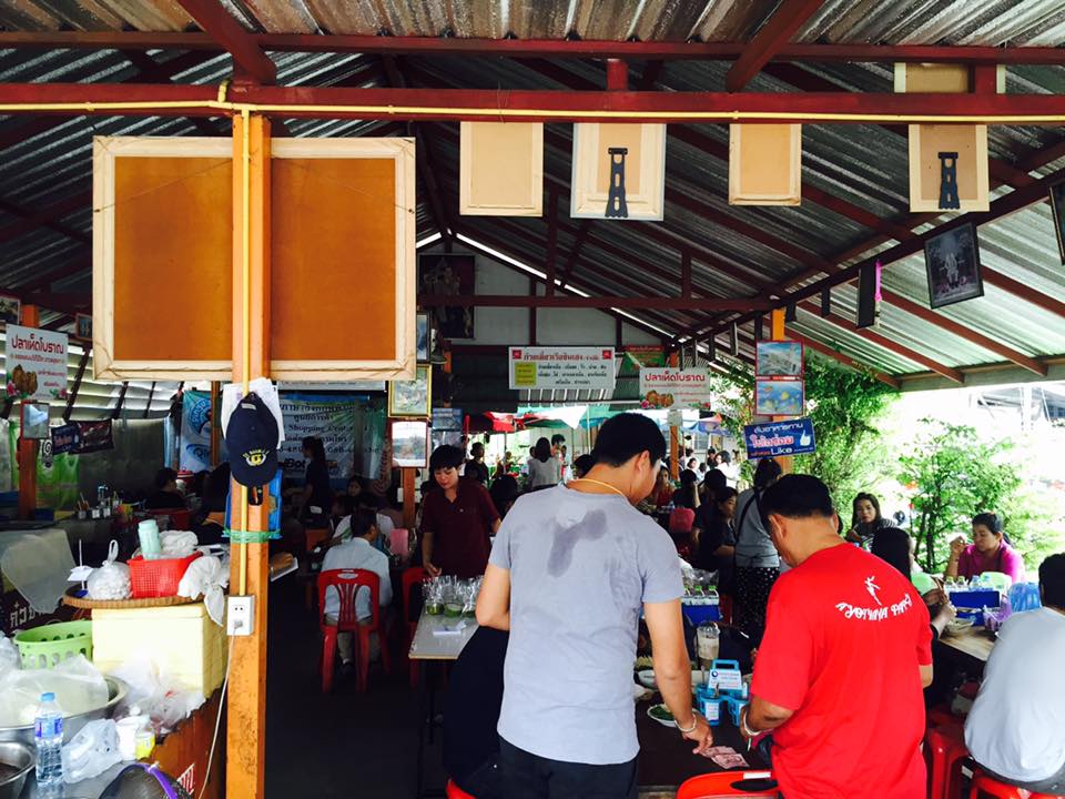 ก๋วยเตี๋ยวเรือในคลอง อยุธยา, กรุงเก่า"เตี๋ยวเรือ", ก๋วยเตี๋ยวเรือลวกปากริมคลอง &amp; หมูกะทะ อยุธยา, ก๋วยเตี๋ยวเรืออยุธยา-โอชินสูตรโบราณ, ร้านก๋วยเตี๋ยวเรือโอ่งบนแพริมแม่น้ำน้อย, ก๋วยเตี๋ยวเรือกิมหลวน อยุธยา, ก๋วยเตี๋ยวเรือ ตาลเดี่ยว'เตี๋ยวเรือ, ก๋วยเตี๊ยวลุงแจ๊ะ (บัวหวาน), ร้านก๋วยเตี๋ยวตาไห (คลองท่อ), ก๋วยเตี๋ยวเรือแม่วันดี อยุธยา, ก๋วยเตี๋ยวเรือแม่ต่วม อยุธยา, ก๋วยเตี๋ยวเรือ เสือร้องไห้, ก๋วยเตี๋ยวเรือ "รสโจ๊ะ" ป้าไวท์, ก๋วยเตี๋ยวเรืออยุธยา ป้าษา2, ก๋วยเตี๋ยววัดใหญ่, ก๋วยเตี๋ยวเรือห้อยขา อยุธยา, ก๋วยเตี๋ยวเรือนายอ๊อฟ สูตร”ยายจง”รสดั้งเดิม, ไทยเทวา ก๋วยเตี๋ยวเรืออยุธยา, ต้อยตลาดแตก สาขาใหญ่ ก๋วยเตี๋ยวเรืออยุธยา