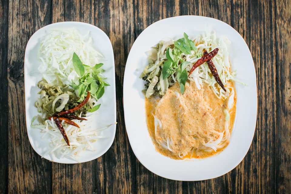 ก๋วยเตี๋ยวเรือในคลอง อยุธยา, กรุงเก่า"เตี๋ยวเรือ", ก๋วยเตี๋ยวเรือลวกปากริมคลอง &amp; หมูกะทะ อยุธยา, ก๋วยเตี๋ยวเรืออยุธยา-โอชินสูตรโบราณ, ร้านก๋วยเตี๋ยวเรือโอ่งบนแพริมแม่น้ำน้อย, ก๋วยเตี๋ยวเรือกิมหลวน อยุธยา, ก๋วยเตี๋ยวเรือ ตาลเดี่ยว'เตี๋ยวเรือ, ก๋วยเตี๊ยวลุงแจ๊ะ (บัวหวาน), ร้านก๋วยเตี๋ยวตาไห (คลองท่อ), ก๋วยเตี๋ยวเรือแม่วันดี อยุธยา, ก๋วยเตี๋ยวเรือแม่ต่วม อยุธยา, ก๋วยเตี๋ยวเรือ เสือร้องไห้, ก๋วยเตี๋ยวเรือ "รสโจ๊ะ" ป้าไวท์, ก๋วยเตี๋ยวเรืออยุธยา ป้าษา2, ก๋วยเตี๋ยววัดใหญ่, ก๋วยเตี๋ยวเรือห้อยขา อยุธยา, ก๋วยเตี๋ยวเรือนายอ๊อฟ สูตร”ยายจง”รสดั้งเดิม, ไทยเทวา ก๋วยเตี๋ยวเรืออยุธยา, ต้อยตลาดแตก สาขาใหญ่ ก๋วยเตี๋ยวเรืออยุธยา
