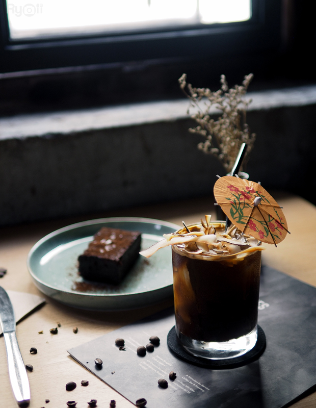ประจักษ์, REN Cafe and Goods, Tostato Charoen Krung, ตั้งใจย่าง, Sarnies Bangkok, HĒIJīi Bangkok, เล่าสี่ เกาเหลาเลือดหมู, Henryfry, ทับทิมกรอบ หน้าวัดสุทธิ, ลูกชิ้นปลาเจ้าหลง, Baan Phadthai, เชอร์รี่ เย็นตาโฟ, ร้านเหรียญทอง เจริญกรุง 23, ก๋วยเตี๋ยวหลอดเจ๊ใหญ่, ฮ้งลูกชิ้นปลาเยาวราช