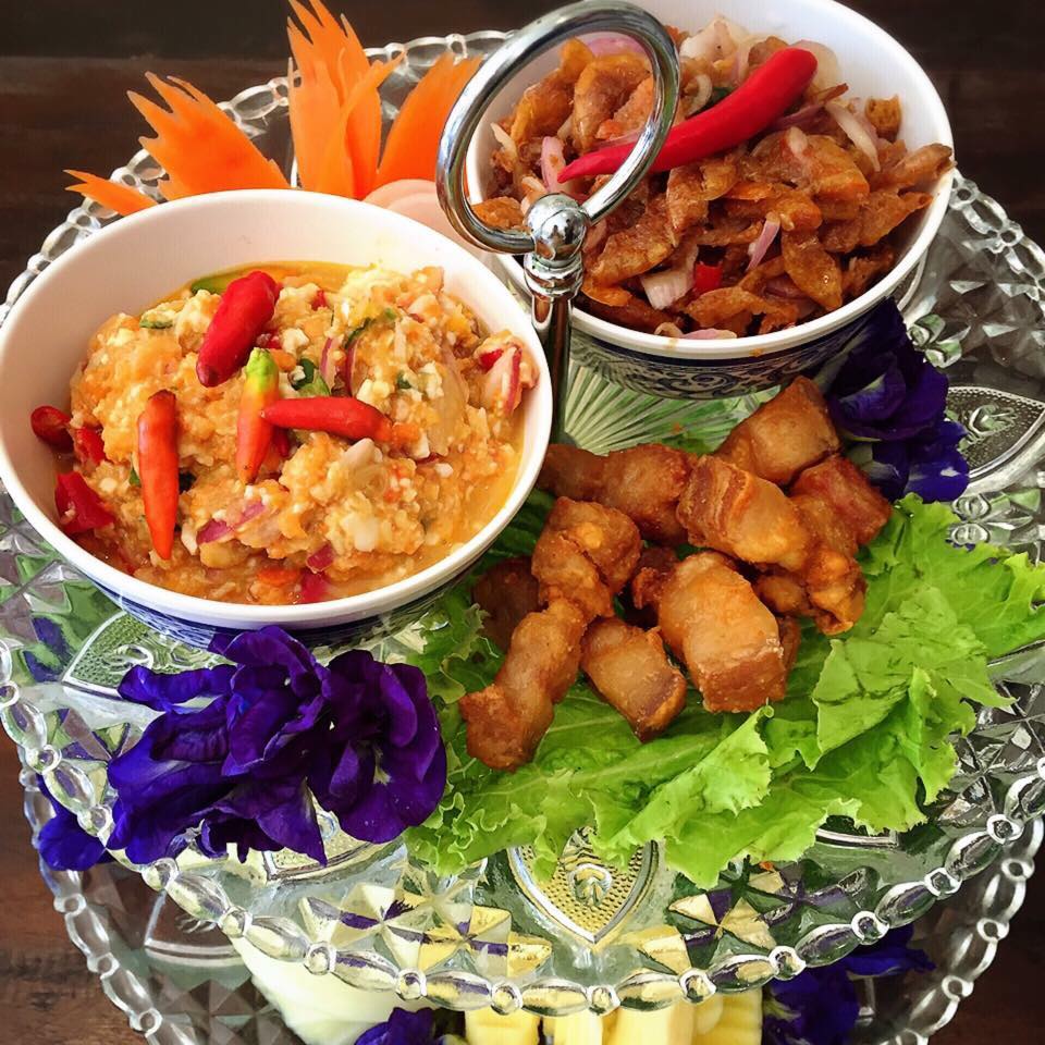ท้ายเหมือง ร้านอาหารพื้นเมืองภูเก็ต, ชมจันทร์ Chomchan by Onechun, พิเศษ, หมอมูดง ภูเก็ต, ร้านเป็ดย่างเมโทรภูเก็ต - Since 1971, ตู้กับข้าว, โรตีน้ำแกงแถวน้ำ "ภูเก็ตมุสลิม"