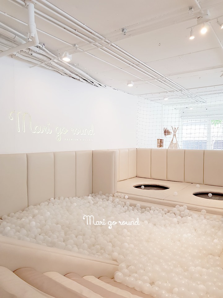 Kiddies’ House, ม้าก้านกล้วย คิดส์คาเฟ่, Little sheep kids cafe, Kickinkids, Moana Cafe, Organika Cafe and Play, Little Barn Kids Cafe, Pumpkin Art Town, DUBUA CAFE, FARM LUCK, Dressage Horse Café, Buttercup, Mari go round