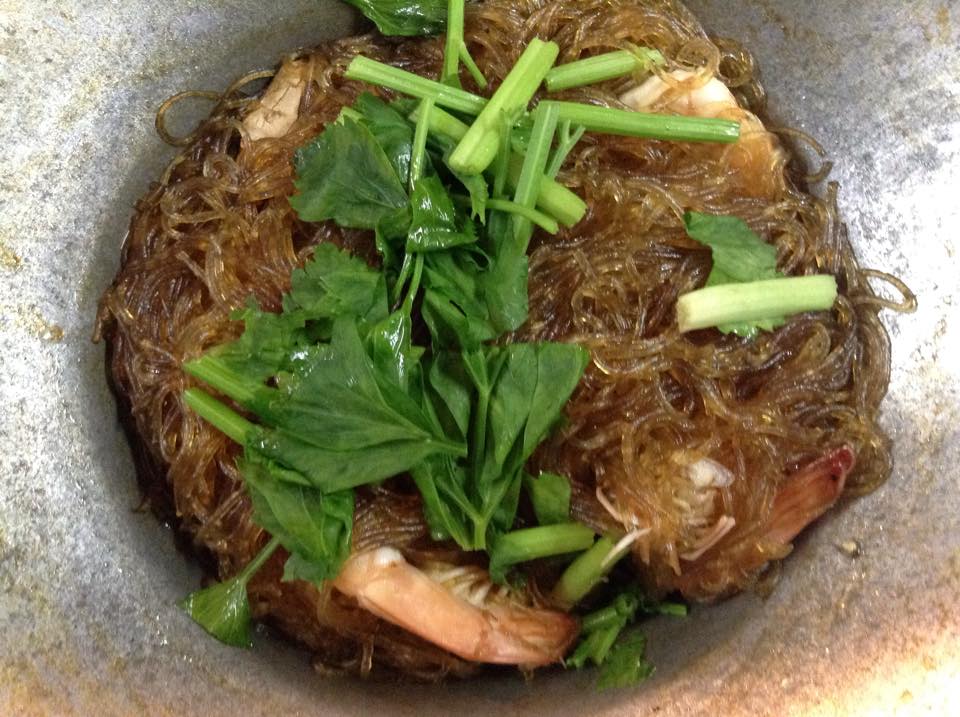 อร่อยเด็ด, ร้านข้าวต้มนายอ๋า, ร้านฟ้ามุ่ย, ร้านสุธาทิพย์, Blue Tree coffeebar, ร้านชั่งเส็ง ก๋วยเตี๋ยวลูกชิ้นปลา (เจ้เกียว), Pat Cafe Boraan แพท คาเฟ่ โบราณ, อ้วนโภชนา อาหารไทย อีสาน , ครัวป้าแดงบางลำพู, Cafe' Velodome