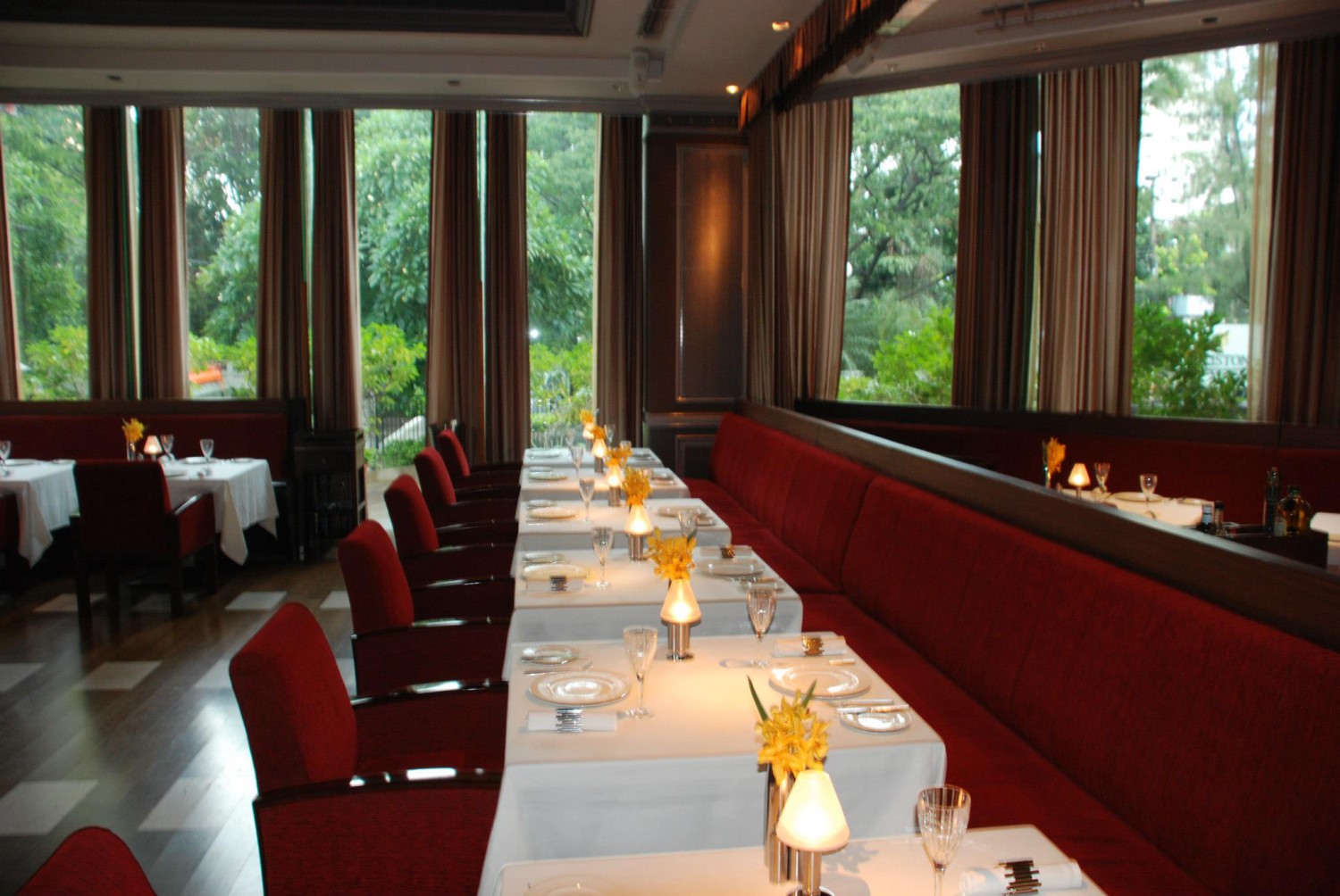 Ms.Jigger, Contento, SIWILAI CITY CLUB, ARTUR Restaurant, CLARA, Place Bangkok, YELLOW ROOF, Cat on the roof, Samsen Villa