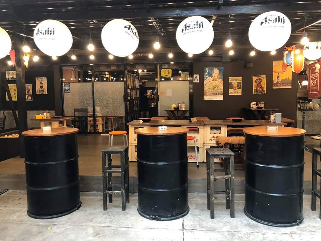 Pachi Bangkok, AINU Bar, Beer Belly Bkk, Cardroom BKK, She Bar, Rabbit Hole, Ekamai Beer House, SOHO BKK, Thonglor Yokocho トンロー横丁, Nowhere (โนแวร์), Another Round, HEAP Cafe' &amp; Restaurant