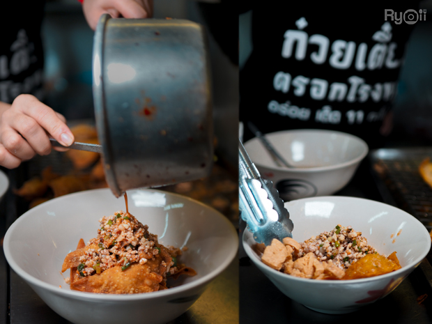 แดงราชาหอยทอด, เปาะเปี๊ยะสด ตรอกสุกร, SO-K cafe, เช็งซิมอี๊ (แป้งกลมอารมณ์ดี), ก๋วยเตี๋ยวตรอกโรงหมู, ข้าวมันไก่พิชัยไก่ตอน, Scoopp, ข้าวขาหมู "มันอยู่ในกระทะ"ตรอกโรงหมู, เบ๊ซุ่นหลี, สีมรกต, สุกี้เตาถ่าน ตรอกโรงหมู, Amass coffee art toys, Kanom Donut, ก๋วยเตี๋ยวหมูตุ๋นเจ๊ปู