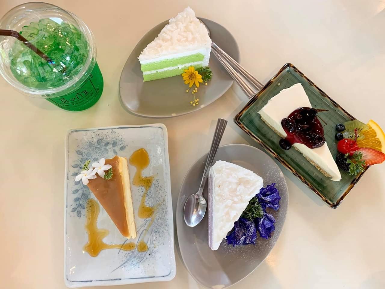 เรือนชายน้ำ Cafe&amp;Restaurant, ban.jingjo, See Sea Sun - แบบง่ายๆ, ขวัญข้าว ริเวอร์ไซด์, The sunflower cafe, KokoroCafe', FREJA Coffee &amp; Co, Rays River Cafe, Behind The Beans, พร้าวหอมคาเฟ่, Kinlamoon, House Cafe', บ้านสวนพาฝัน, La Bella Cafe, PakPap Cafe, ขมุน คาเฟ่ มหาชัย, Baanthaicafe, ดีกัน คาเฟ่, COCO CAFE'