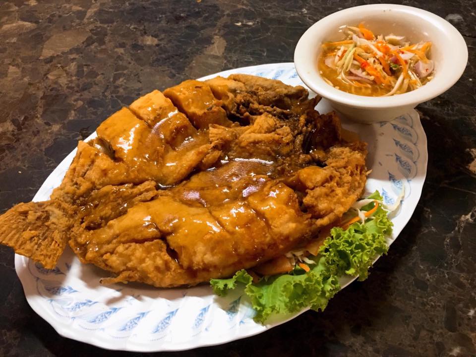 ร้านอ้นส้มตำปูม้า, ไผ่ขวาง, Zaab Station, เอมโอช by The Story, ครัวกางนา, คุ้มขวัญเจ้าเอย, ร้านบ้านเด, กุ่ยหมง, สวนอาหารเบญจรงค์ สุพรรณบุรี, ขัวะ, ลายน้ำ, มุมสบายครัวริมคลอง, ข้าวต้มโกเฑียร, นพรัตน์ ภัตตาคาร, กุ้งเป็น (เจ๊เน้ย), ขนาบน้ำสุพรรณบุรี and mellow, เรือนแพ (ครัวสุพรรณ) &amp; รีสอร์ท, ริมคลองเฮ้าส์, สุรชัยปลาเผา บึงไผ่แขก, Taiheiyo sushi suphanburi