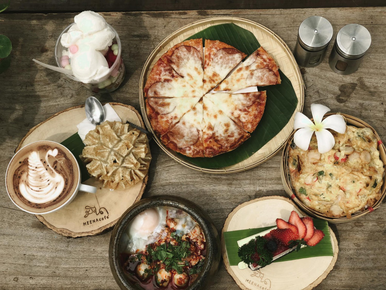 BOHO STORY CAFE, Z2 Cafe, Cafe ริมบัว กาญจนบุรี, DAY'S CAFE, RAVI RIVA CAFE, มีนา cafe', ลำยวน กาญจนบุรี