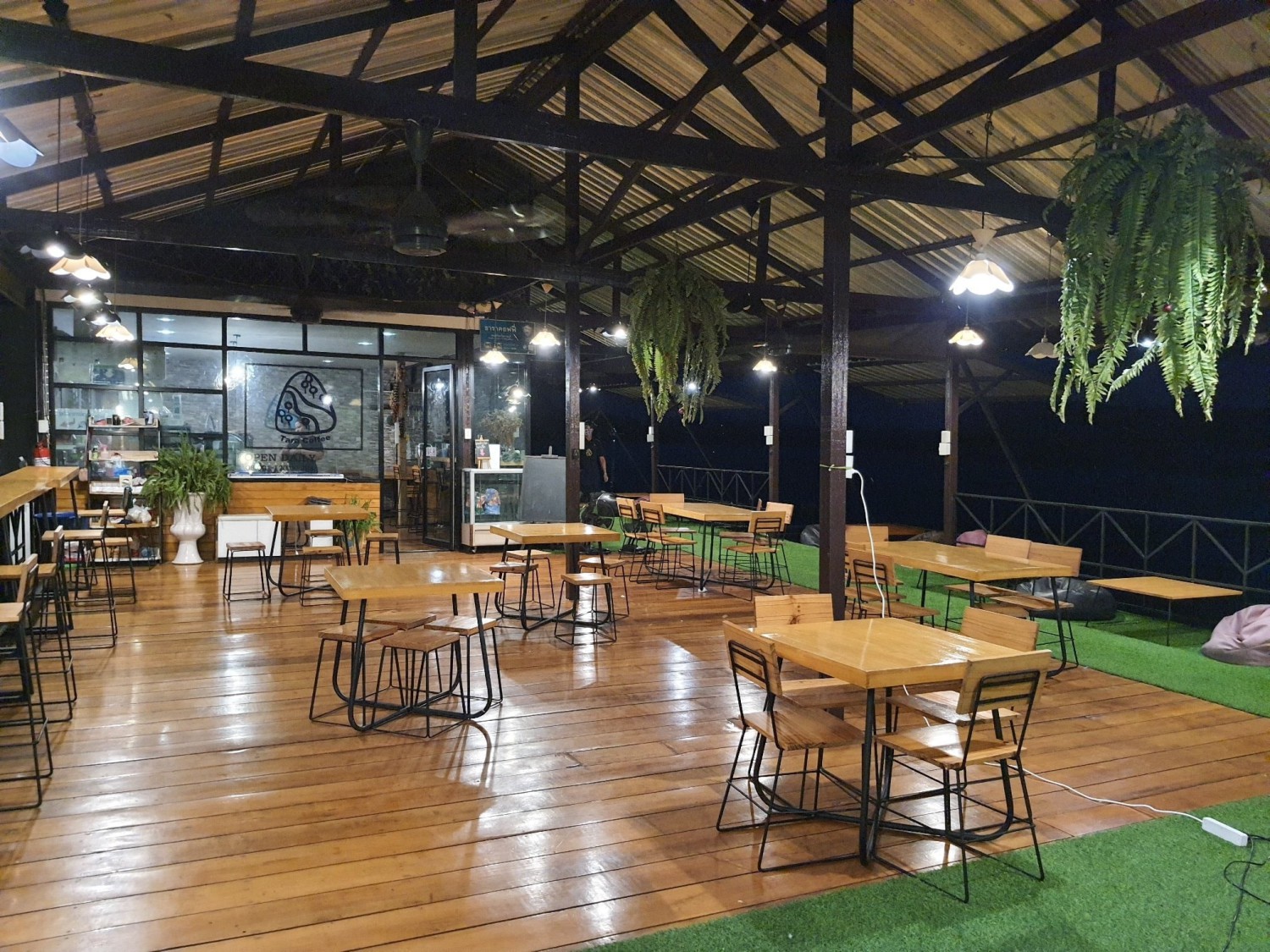 SOP Cafe, Three Mountain Café, ชื่นใจ๋, The Peace Coffee, โคโค่คอฟฟี่, Mali Cafe &amp; Cuisine, Tree Shade, Smallroom cafe passion, อาตี๋โกปี๊, Tara Coffee, In Cafe, Thanks, CORO FIELD, White Cacti