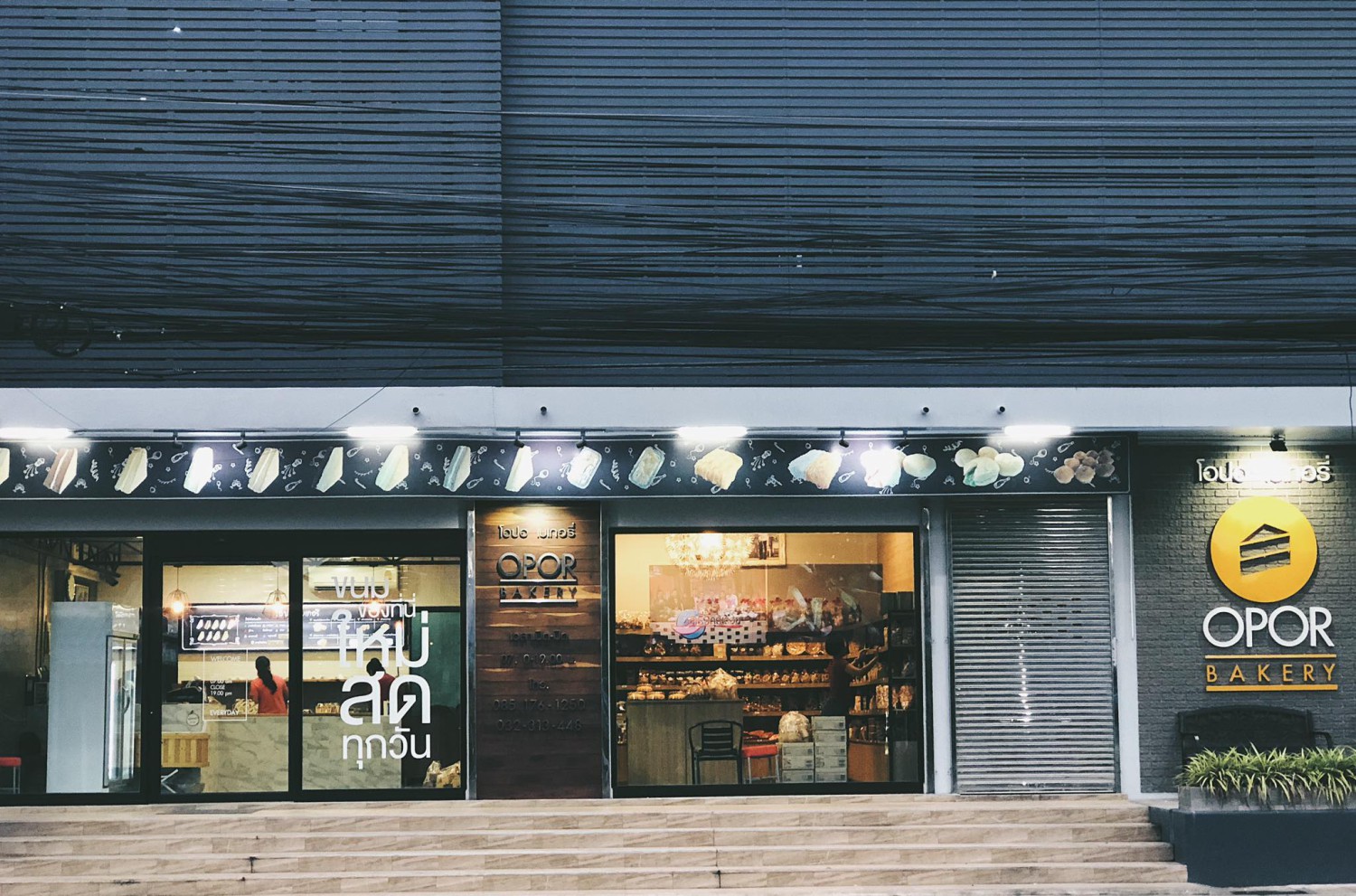 กอบัว, บ้านอาหารไทย, บ้านบัว, บ้านรั้วไม้ Cuisine & Cafe, ครัวหอมมันปู, ร้านไหน อุทยานหินเขางู ราชบุรี, สวนอาหาร รางตาล, Pakmud แซ่บหมูทะ, สาขาโพธาราม, ถึงพริกถึงขิง, มะม่วงคู่, เนื้อต้มบ้านสิงห์ เจ๊ติ๋ม, โกรกแดง, ชุมทางของอร่อย, Mainichi365, Octospider restaurant, Lim cafe Photaram, ครัวตะนาวศรี สวนผึ้ง ราชบุรี, อาตี๋โกปี๊, โอปอชิฟฟ่อนเค้ก, ก๋วยเตี๋ยวปลาแม่กลอง, ติ๋มเค้กมะพร้าวอ่อน, ก๋วยเตี๋ยวโบราณป้าฮวย, โอ่งข้าวโอ่งน้ำ, ครัวม่อนไข่ สวนผึ้ง ราชบุรี, ShabuDo