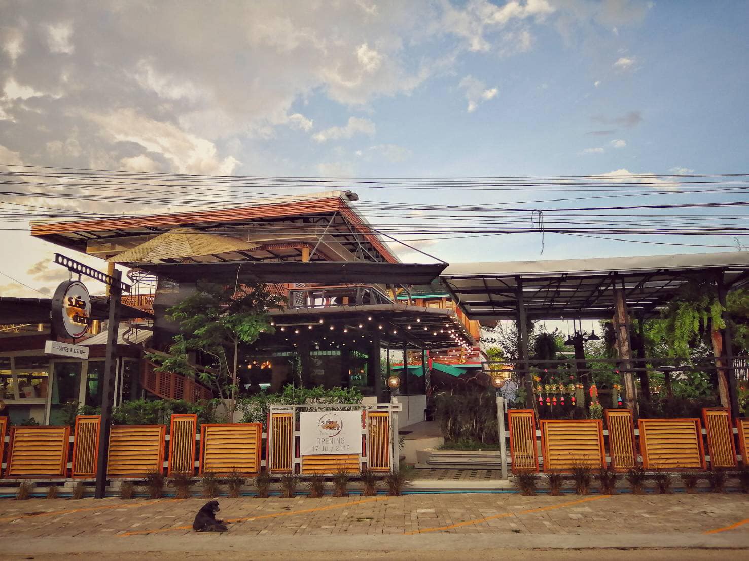 Hansacafe.food.garden, Green House Bistro, BECX, Plantnery Green Café, Langbaan cafe&amp;chill, ฉลู คาเฟ่, Mom’s Veggie Cafe, Another Home Cafe, Me Long Cafe, ร.เรือตัวอ้วน, Slot Co-Working Space, Mitte Coffee, Mita Coffee and Art, Bluebell Café, 10cc Coffee