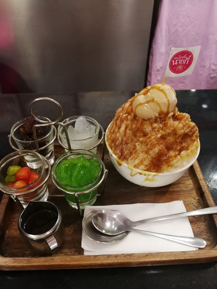 ผัดไท ท่ายาง, เจียมเลี้ยงเซี้ย, เจ๊กเม้ง ก๋วยเตี๋ยวเนื้อต้นตำรับเพชรบุรี, โอวทึ้ง นายกี๋, ครัวป้าเฉลียว, ครัวไข่มุก สะพานปลา ชะอำ, ขนมจีน ทอดมัน ท่งเชียง, พวงเพชร, ทรายทอดมัน บขส.เก่า, ข้าวแช่ป้าเอื้อน หน้ากาชาด เพชรบุรี, เจ๊แดงบางควาย, ร้านอาหารบ้านป้าองุ่น "ร้านเก่า 50 ปี", บ้านยายกับตา, ก๋วยเตี๋ยวเนื้อ &amp; ไก่ “แดงโรงฝ้าย”ตรงข้ามปั้มมานิต 