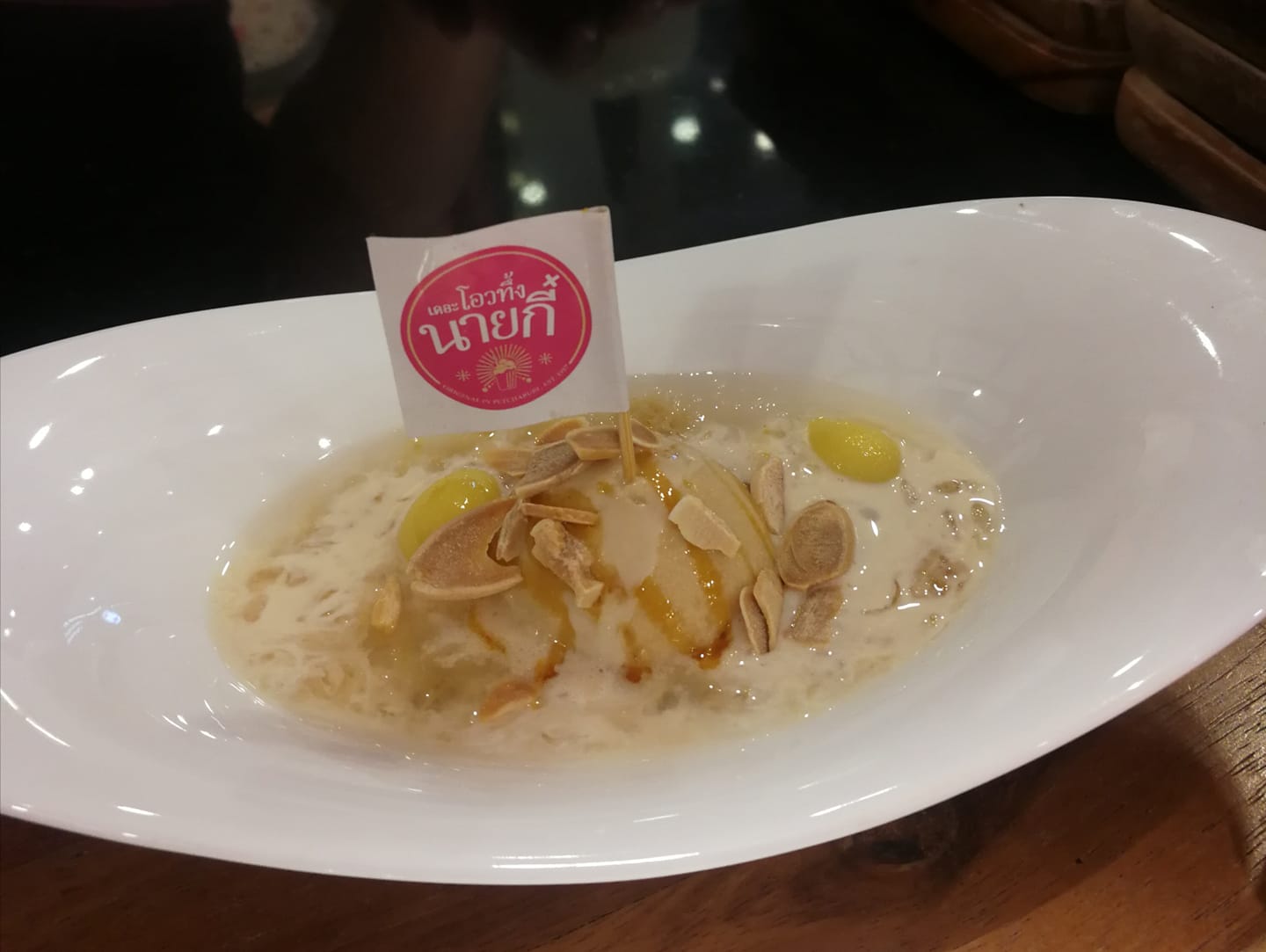 ผัดไท ท่ายาง, เจียมเลี้ยงเซี้ย, เจ๊กเม้ง ก๋วยเตี๋ยวเนื้อต้นตำรับเพชรบุรี, โอวทึ้ง นายกี๋, ครัวป้าเฉลียว, ครัวไข่มุก สะพานปลา ชะอำ, ขนมจีน ทอดมัน ท่งเชียง, พวงเพชร, ทรายทอดมัน บขส.เก่า, ข้าวแช่ป้าเอื้อน หน้ากาชาด เพชรบุรี, เจ๊แดงบางควาย, ร้านอาหารบ้านป้าองุ่น "ร้านเก่า 50 ปี", บ้านยายกับตา, ก๋วยเตี๋ยวเนื้อ &amp; ไก่ “แดงโรงฝ้าย”ตรงข้ามปั้มมานิต 
