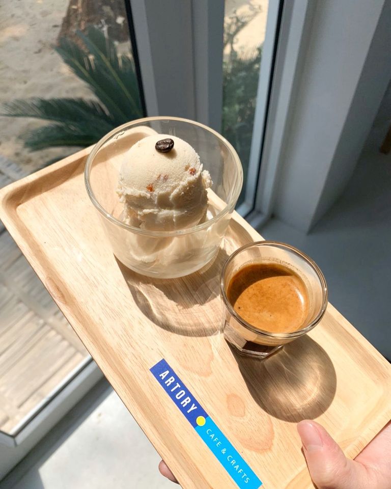 Way Coffee House, Piccolo BangSaen, Peaceful Cafe, Artory.cafe.crafts, Cubbie ‘s, To Die For Coffee, U Cafe & Bakery, A blank coffee, Coffee Train, WON HOUSE, Standtall Coffee, Small House Coffee