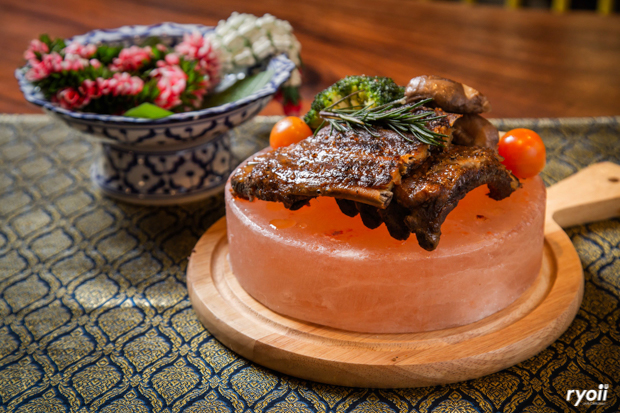 NARA Thai Cuisine, ธธดา TH•TH•DAH, Marie Guimar, อรุณ, Phuket Town Restaurant, บ้านรับรอง, ต้นเครื่อง, Ruen Noppagao - ร้านอาหารเรือนนพเก้า, บ้านไอซ์, กลางซอย, อ้อยหวาน, Simmer by Praha , Ther Dining & Bar, Na Bowon ณ บวร, คุณเอียดชาววัง & ANYA Cafe', Supanniga Eating Room, สาขาท่าเตียน