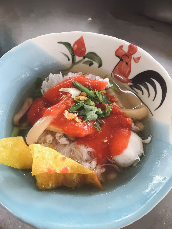 ก๋วยเตี๋ยวเรือในคลอง อยุธยา, กรุงเก่า"เตี๋ยวเรือ", ก๋วยเตี๋ยวเรือลวกปากริมคลอง &amp; หมูกะทะ อยุธยา, ก๋วยเตี๋ยวเรืออยุธยา-โอชินสูตรโบราณ, ร้านก๋วยเตี๋ยวเรือโอ่งบนแพริมแม่น้ำน้อย, ก๋วยเตี๋ยวเรือกิมหลวน อยุธยา, ก๋วยเตี๋ยวเรือ ตาลเดี่ยว'เตี๋ยวเรือ, ก๋วยเตี๊ยวลุงแจ๊ะ (บัวหวาน), ร้านก๋วยเตี๋ยวตาไห (คลองท่อ), ก๋วยเตี๋ยวเรือแม่วันดี อยุธยา, ก๋วยเตี๋ยวเรือแม่ต่วม อยุธยา, ก๋วยเตี๋ยวเรือ เสือร้องไห้, ก๋วยเตี๋ยวเรือ "รสโจ๊ะ" ป้าไวท์, ก๋วยเตี๋ยวเรืออยุธยา ป้าษา2, ก๋วยเตี๋ยววัดใหญ่, ก๋วยเตี๋ยวเรือห้อยขา อยุธยา, ก๋วยเตี๋ยวเรือนายอ๊อฟ สูตร”ยายจง”รสดั้งเดิม, ไทยเทวา ก๋วยเตี๋ยวเรืออยุธยา, ต้อยตลาดแตก สาขาใหญ่ ก๋วยเตี๋ยวเรืออยุธยา