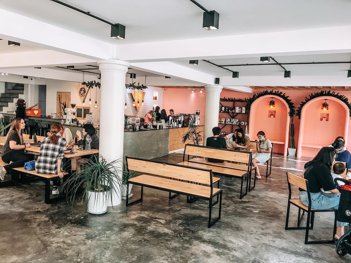 NANA Coffee Roasters, Mmc.bkk, FO SHO BRO, Dear December Cafe, The 66 Cottage, The Black Forest, Bougain Cafe & Crafts, La Mesa Coffee Co., Coffee Station, Gooseberry Coffee Bearing-Lasalle, OOOz.cafe , Shalala Cafe