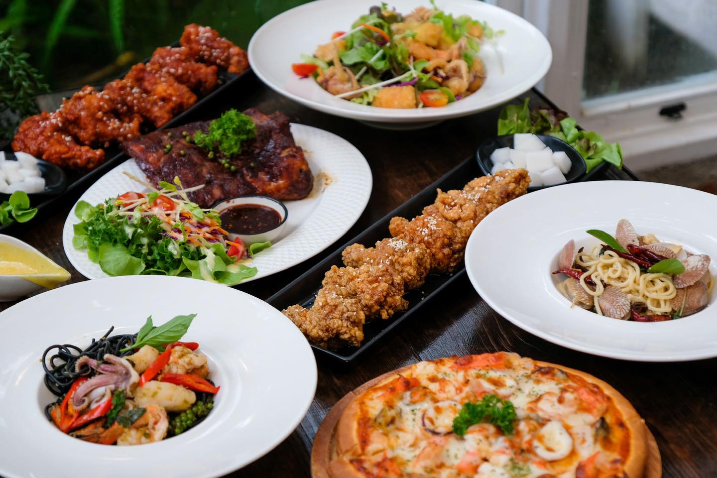 BOHO STORY CAFE, Z2 Cafe, Cafe ริมบัว กาญจนบุรี, DAY'S CAFE, RAVI RIVA CAFE, มีนา cafe', ลำยวน กาญจนบุรี