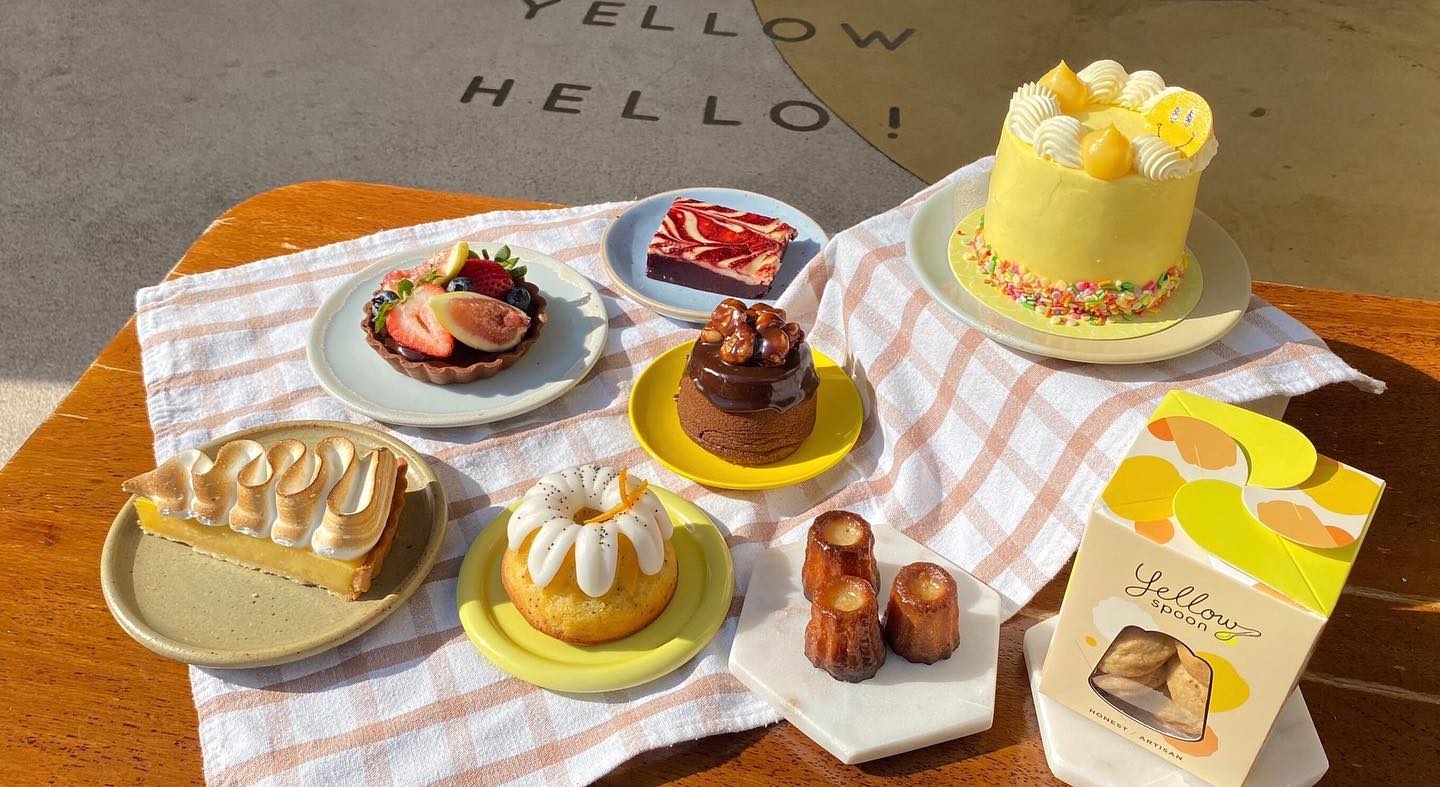 Skinnylicious, KetoConnect Cafe, Lowcarbbyfatchickencurrypuff , Yellow Spoon Pastry, Mama Som's Cake, I Cake Healthy, Vegan Bakery Bangkok, Scoma's
