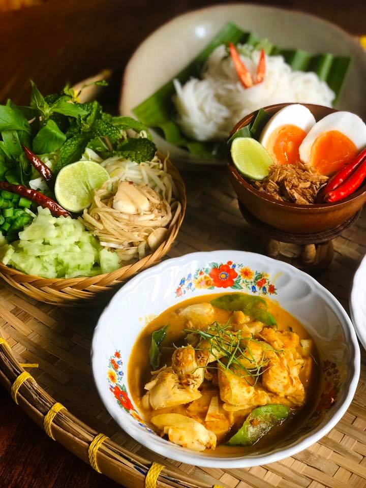 ครัวจำแลง แปลงกาย, ศรีตราด, Jirakaan Restaurant, เสวยซีฟู้ด, เรือนมัลลิการ์, ต้นเครื่อง, บ้านไอซ์, Gedhawa เก็ดถะหวา, Cr. ภาพทั้งหมดจาก Facebook Gedhawa Sukhumvit33, Madam Saranair มาดามสาระแหน่, ตะลิงปลิง สุขุมวิท 34, แสนสำราญที่แสนแสบ