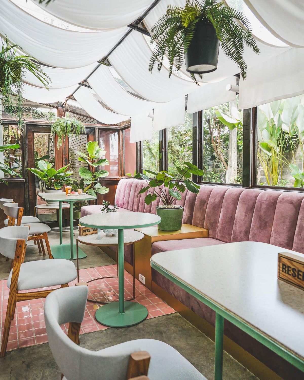 DULCE Casa de Pan, COME escape cafe, Iriscoffee, ปนิษ, Baan Orpor, Loading Caffeine, Little Hideout, Real Cafe, Simple Day Gelato, Cafe' Precious Space Time