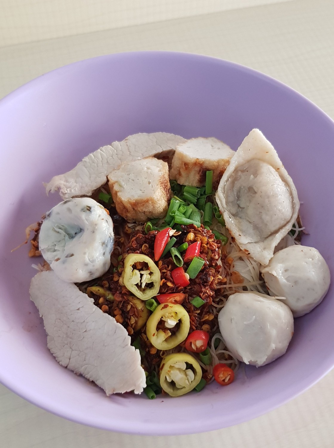 ก๋วยเตี๋ยวลูกชิ้นปลาเจ๊ปุ๊ย ห้าแยกพลับพลาชัย, ข้าวต้มแห้งคุณนิด สาขา เยาวราช X ก๋วยเตี๋ยวลูกชิ้นปลาเจ๊ส้ม, ลักตี๋ "六弟" บะหมี่เกี๊ยวทะเล เยาวราช, ห้องอาหารพูนเลิศ(เหลาะงาทิ้น)ข้าวหน้าไก่ห้าแยก, ข้าวต้มปลาตรอกถั่วงอก, ไก่บ้านพริกไทยดำ ห้าแยกพลับพลาไชย, ร้านอาหารครัวดอกไม้ขาว, ร้านไชยพราหมณ์ Made with Heart, ราดหน้า ท่ง ฮั่ว เฮง "เฮียตั๋ง", ข้าวต้มปลา by อุษณีย์, ตุ้ยนุ้ยอีทเทอรี่
