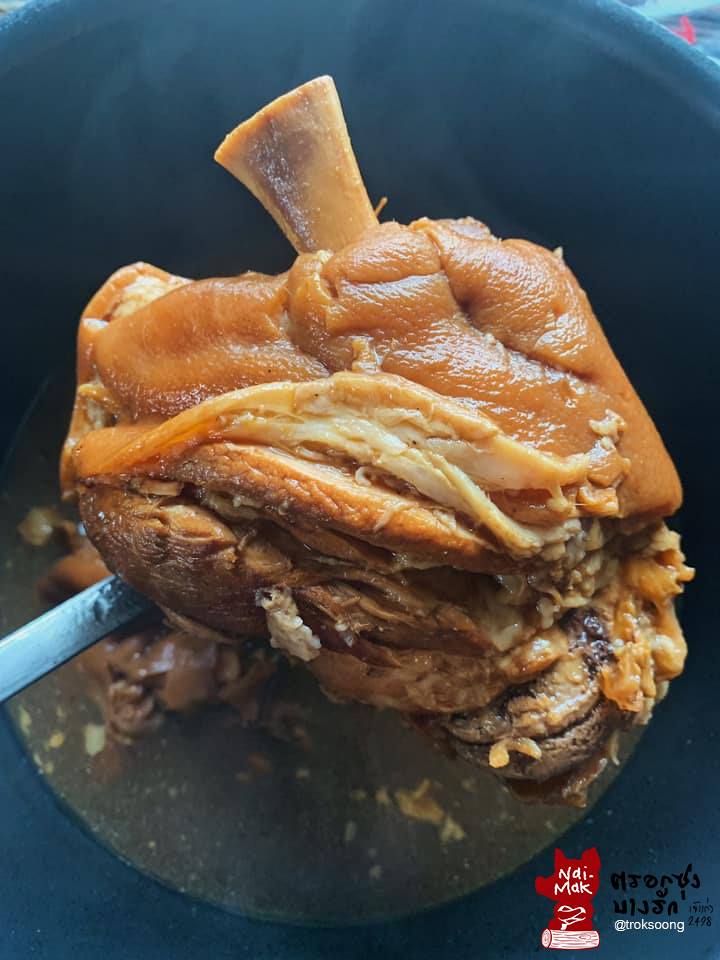 ครัว"อร๊อย-อร่อย", ขาหมูตรอกซุงบางรัก เจ้าเก่า, Mama Mia Bangkok, Panna Sourdough, ลาบเป็ด สีลมซอย9