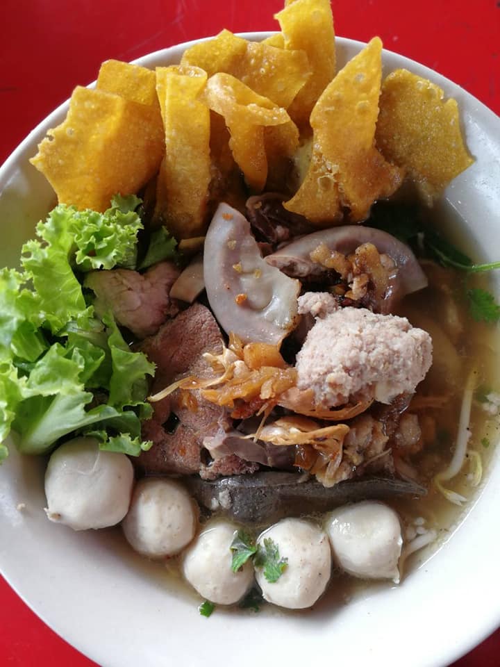 ก๋วยเตี๋ยวต้มยำเจ้ดำ200ปี, ก๋วยเตี๋ยวต้มยำนายฮัน, ปากแดงก๋วยเตี๋ยวต้มยำ, บ้านก๋วยเตี๋ยวต้มยำหมูเด้ง ลาดพร้าว101, ก๋วยเตี๋ยวต้มยำไข่ลาวา, ก๋วยเตี๋ยวต้มยำกากหมู สูตรโบราณ ท่าน้ำนนท์, เด็กเส้น, พี่อ้อ ก๋วยเตี๋ยวต้มยำกุ้ง