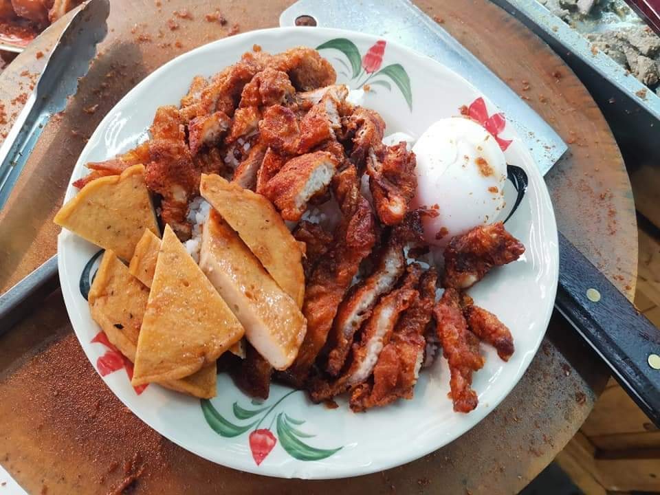 แชมป์ข้าวหมูทอด, สาขาพัทยา, หมูทอด BunBun, หมูทอด โพธิ์งาม - Rare Item, เหนียวหมู DRIVE THRU by i-Dle, ติดลม หมูทอดปลาร้า Delivery, หมูทอดเบรกแตก, หมูทอดจับกัง, หมูทอดราชวัตร, กินกันหมูทอด, หมูทอดติดฟัน, หมูหม้อเทพ, หมูทอดชาววัง, หมูทอดเจ๊จง, เฮงจัง หมูกระเทียม, Zaabmootod, ซุปเปอร์หมูทอด, แม่น้อยหมูทอด