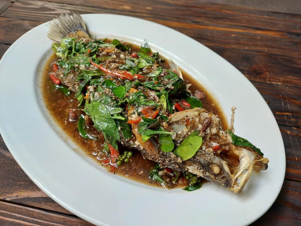 ร้านน้องเจเจ อาหารไทยพื้นบ้าน ซ.หัวหิน43-45, ร้านลุงบังหัวปลาหม้อไฟ หัวหิน, ร้านบ้านครูส่วน by ปลา, Tanya's, ร้านเกี๊ยวปลานำชัย, เจ๊กเปี๊ยะ, ครัวแม่ฬา, บ้านอิสระ, พาสใต้ บาย เชฟเต้หัวหิน Pastay by cheftae, ครัวเจ๊เนี้ยวหัวหิน51, โกหมาก หัวหิน, ซาลาเปาเตาถ่าน BY ยายม่วย, ร้านขนมไทยแม่เก็บหัวหิน, ครัวแม่กะเมย