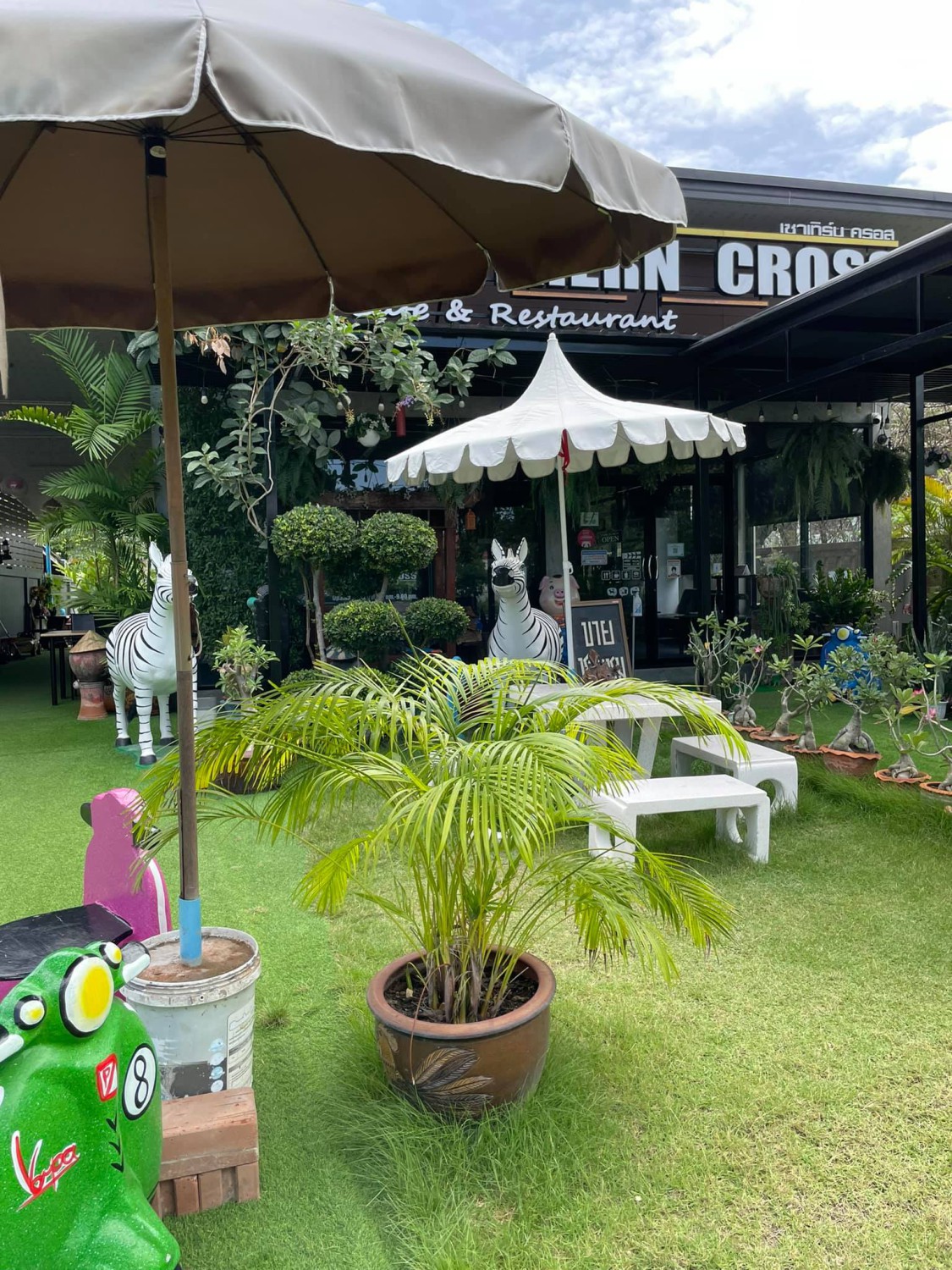กอบัว, บ้านอาหารไทย, บ้านบัว, บ้านรั้วไม้ Cuisine & Cafe, ครัวหอมมันปู, ร้านไหน อุทยานหินเขางู ราชบุรี, สวนอาหาร รางตาล, Pakmud แซ่บหมูทะ, สาขาโพธาราม, ถึงพริกถึงขิง, มะม่วงคู่, เนื้อต้มบ้านสิงห์ เจ๊ติ๋ม, โกรกแดง, ชุมทางของอร่อย, Mainichi365, Octospider restaurant, Lim cafe Photaram, ครัวตะนาวศรี สวนผึ้ง ราชบุรี, อาตี๋โกปี๊, โอปอชิฟฟ่อนเค้ก, ก๋วยเตี๋ยวปลาแม่กลอง, ติ๋มเค้กมะพร้าวอ่อน, ก๋วยเตี๋ยวโบราณป้าฮวย, โอ่งข้าวโอ่งน้ำ, ครัวม่อนไข่ สวนผึ้ง ราชบุรี, ShabuDo