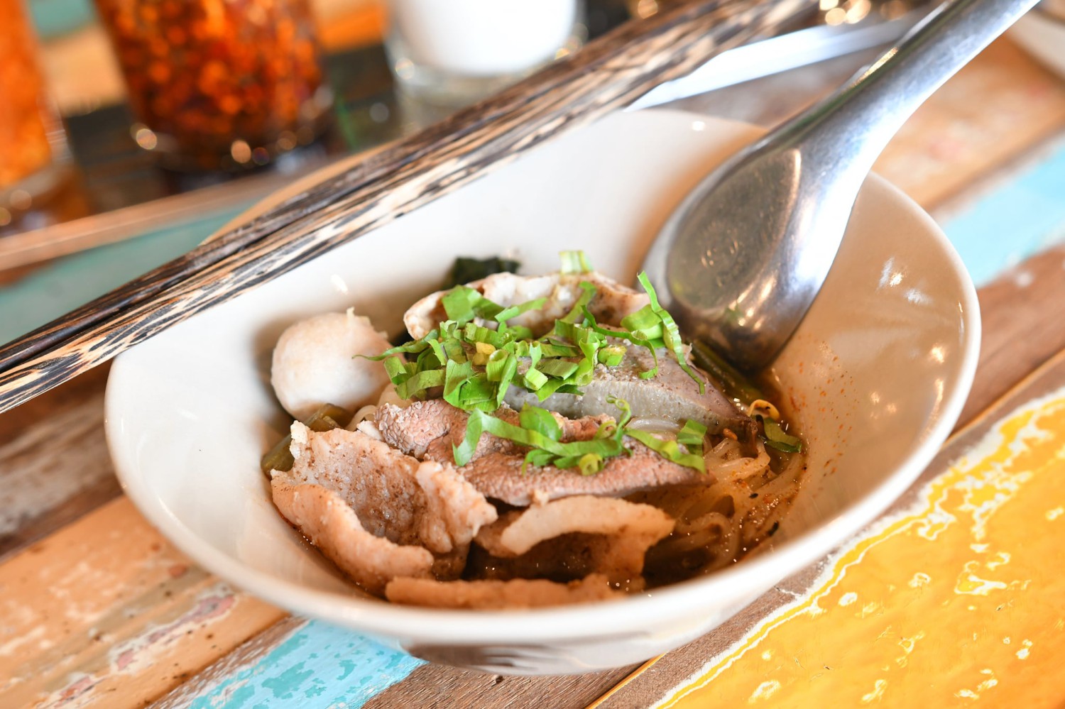 ก๋วยเตี๋ยวเรือในคลอง อยุธยา, กรุงเก่า"เตี๋ยวเรือ", ก๋วยเตี๋ยวเรือลวกปากริมคลอง &amp; หมูกะทะ อยุธยา, ก๋วยเตี๋ยวเรืออยุธยา-โอชินสูตรโบราณ, ร้านก๋วยเตี๋ยวเรือโอ่งบนแพริมแม่น้ำน้อย, ก๋วยเตี๋ยวเรือกิมหลวน อยุธยา, ก๋วยเตี๋ยวเรือ ตาลเดี่ยว'เตี๋ยวเรือ, ก๋วยเตี๊ยวลุงแจ๊ะ (บัวหวาน), ร้านก๋วยเตี๋ยวตาไห (คลองท่อ), ก๋วยเตี๋ยวเรือแม่วันดี อยุธยา, ก๋วยเตี๋ยวเรือแม่ต่วม อยุธยา, ก๋วยเตี๋ยวเรือ เสือร้องไห้, ก๋วยเตี๋ยวเรือ "รสโจ๊ะ" ป้าไวท์, ก๋วยเตี๋ยวเรืออยุธยา ป้าษา2, ก๋วยเตี๋ยววัดใหญ่, ก๋วยเตี๋ยวเรือห้อยขา อยุธยา, ก๋วยเตี๋ยวเรือนายอ๊อฟ สูตร”ยายจง”รสดั้งเดิม, ไทยเทวา ก๋วยเตี๋ยวเรืออยุธยา, ต้อยตลาดแตก สาขาใหญ่ ก๋วยเตี๋ยวเรืออยุธยา