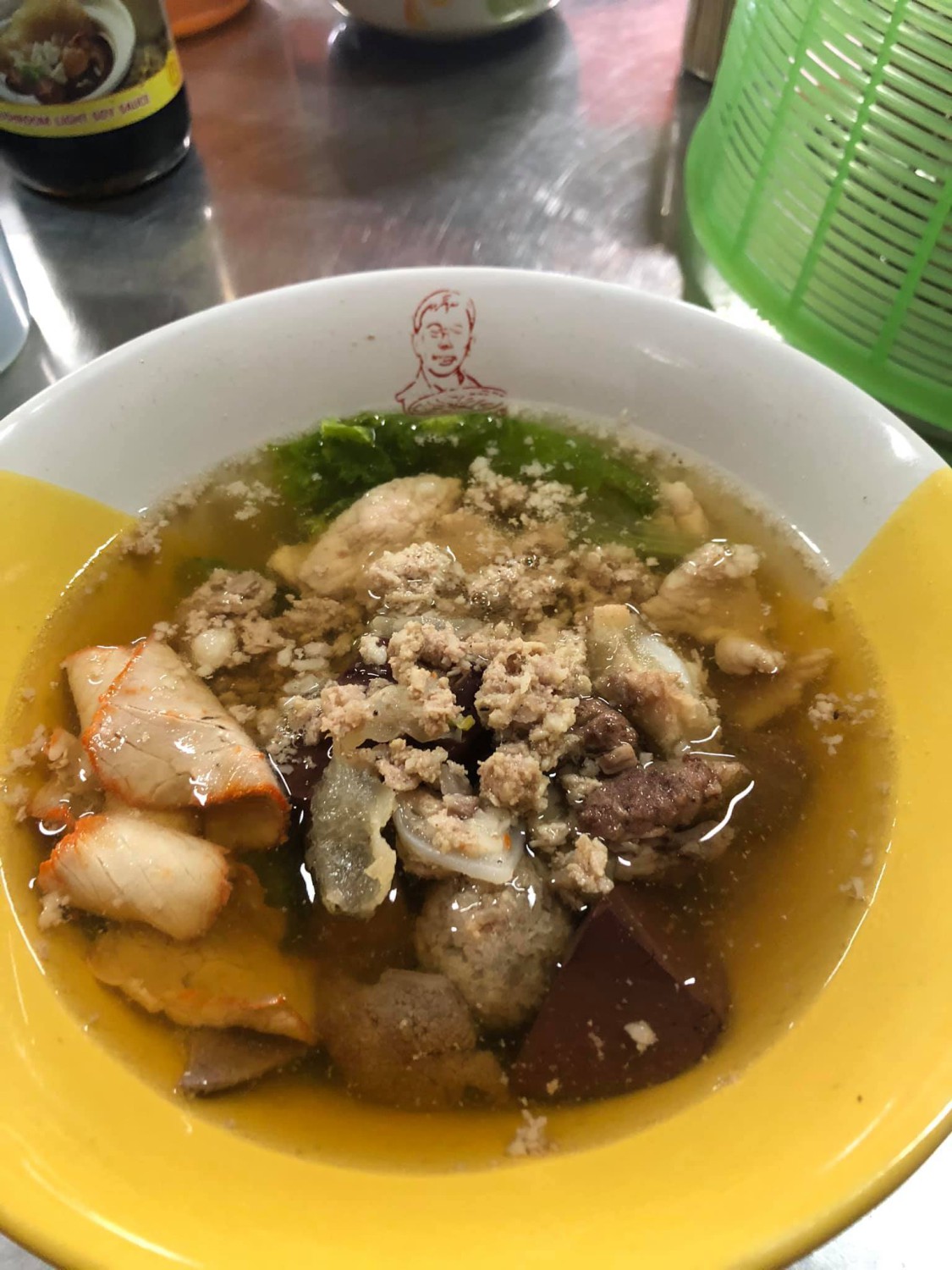 บ้านพระยาสุเรนทร์, The Riverside Restaurant Lampang, อร่อยบาทเดียว, ฮอมครัวเมือง, บะหมี่โกจือ ข้างไปรษณีย์ลำปาง, ข้าวซอยป้าบุญ ลำปาง, ข้าวมันไก่ห้าแยก, ก๋วยเตี๋ยวบ้านดง ลำปาง, ข้าวซอยอิสลาม ลำปางหนา