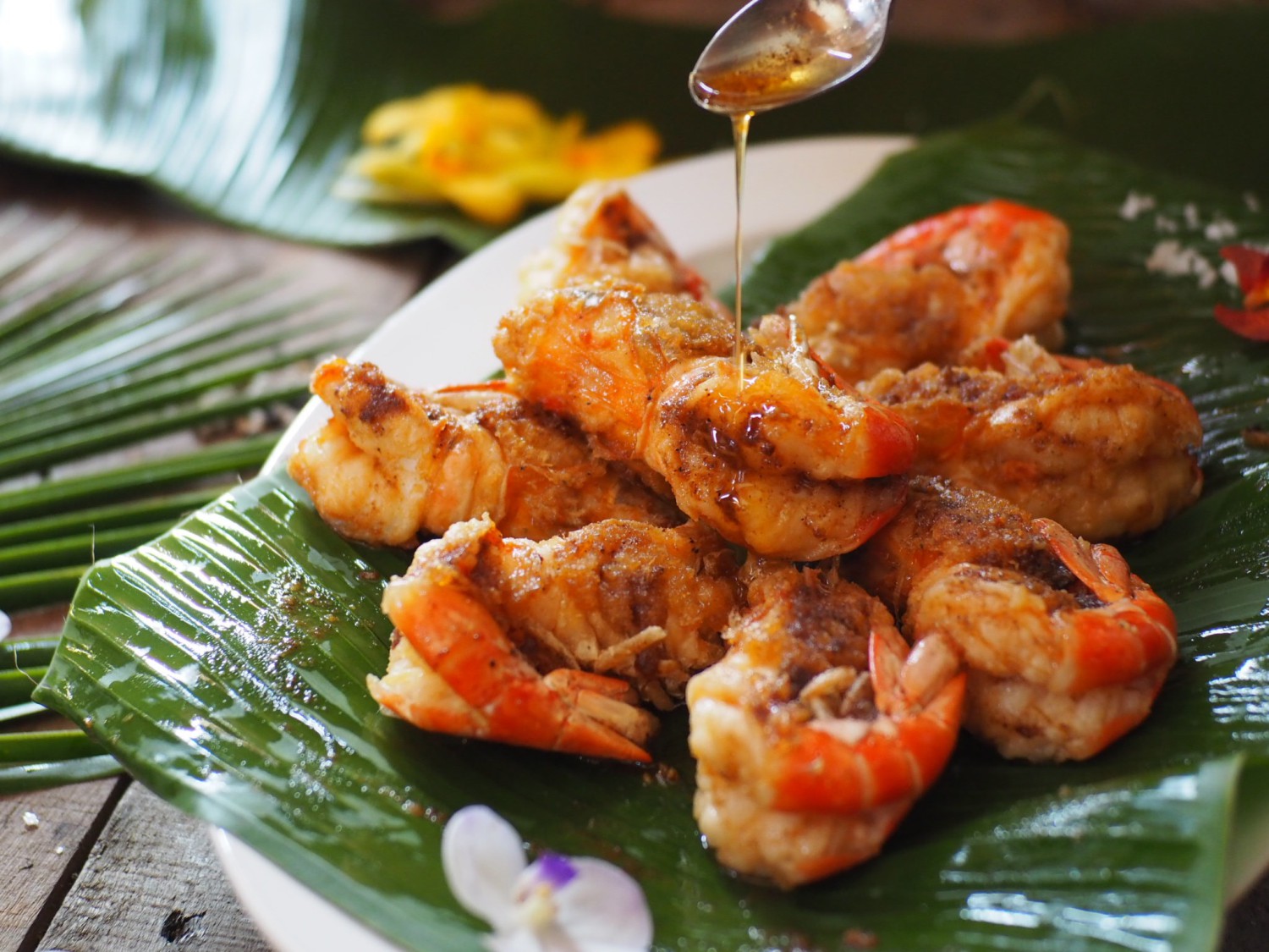 ร้านอ้นส้มตำปูม้า, ไผ่ขวาง, Zaab Station, เอมโอช by The Story, ครัวกางนา, คุ้มขวัญเจ้าเอย, ร้านบ้านเด, กุ่ยหมง, สวนอาหารเบญจรงค์ สุพรรณบุรี, ขัวะ, ลายน้ำ, มุมสบายครัวริมคลอง, ข้าวต้มโกเฑียร, นพรัตน์ ภัตตาคาร, กุ้งเป็น (เจ๊เน้ย), ขนาบน้ำสุพรรณบุรี and mellow, เรือนแพ (ครัวสุพรรณ) &amp; รีสอร์ท, ริมคลองเฮ้าส์, สุรชัยปลาเผา บึงไผ่แขก, Taiheiyo sushi suphanburi