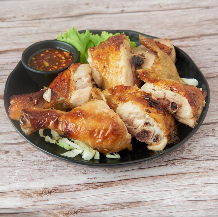 ร้านอ้นส้มตำปูม้า, ไผ่ขวาง, Zaab Station, เอมโอช by The Story, ครัวกางนา, คุ้มขวัญเจ้าเอย, ร้านบ้านเด, กุ่ยหมง, สวนอาหารเบญจรงค์ สุพรรณบุรี, ขัวะ, ลายน้ำ, มุมสบายครัวริมคลอง, ข้าวต้มโกเฑียร, นพรัตน์ ภัตตาคาร, กุ้งเป็น (เจ๊เน้ย), ขนาบน้ำสุพรรณบุรี and mellow, เรือนแพ (ครัวสุพรรณ) &amp; รีสอร์ท, ริมคลองเฮ้าส์, สุรชัยปลาเผา บึงไผ่แขก, Taiheiyo sushi suphanburi