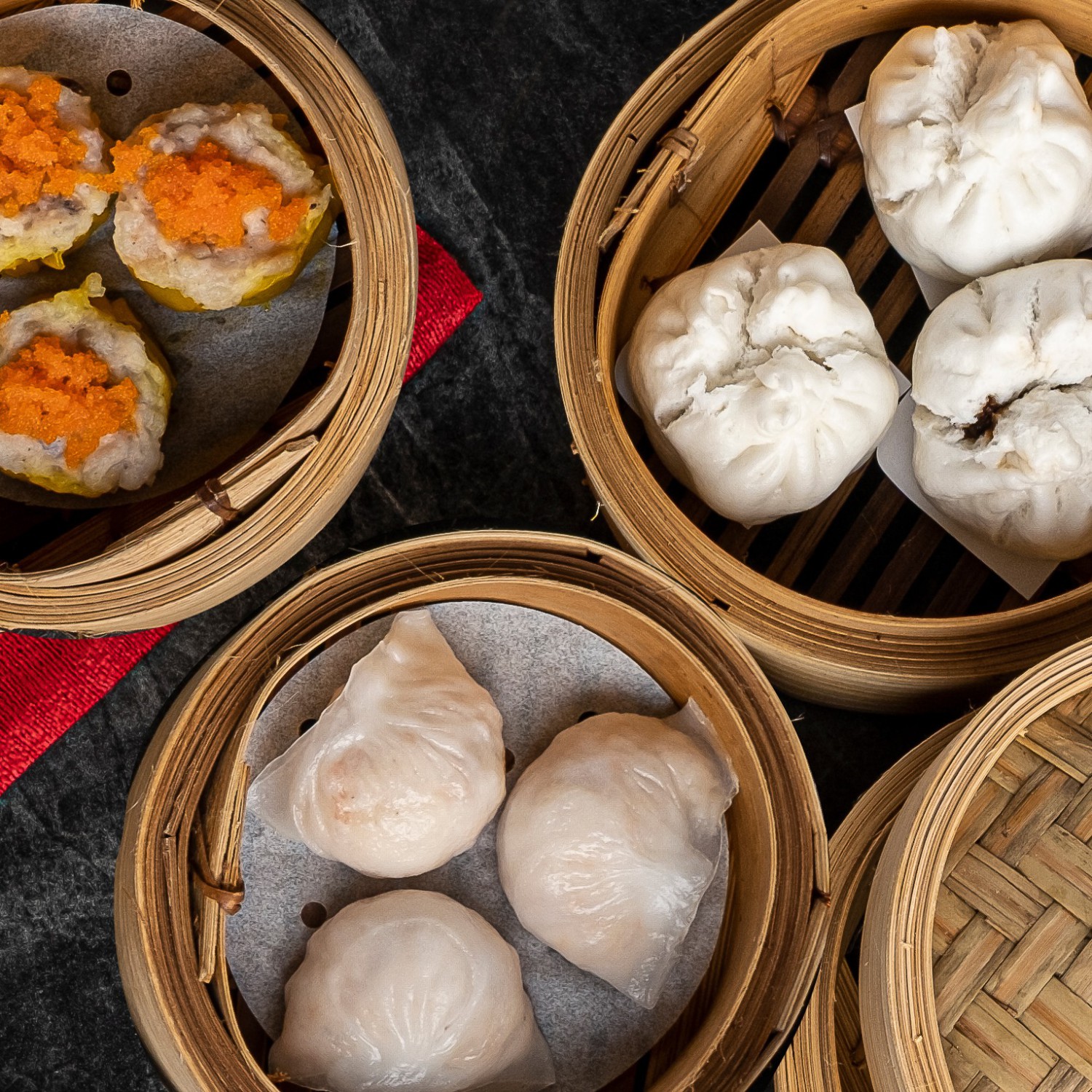 Bai Yun Chinese Restaurant, Banyan Tree Bangkok, เดอะมัลเบอร์รี ไชนีส คูซีน, The Berkeley Hotel Pratunam, ภัตตาคารจีนอีสต์โอเชี่ยน, SC Park Hotel, Fei Ya, ห้องอาหารจีน หลิว, Conrad Bangkok, LIN-FA Chinese Restaurant