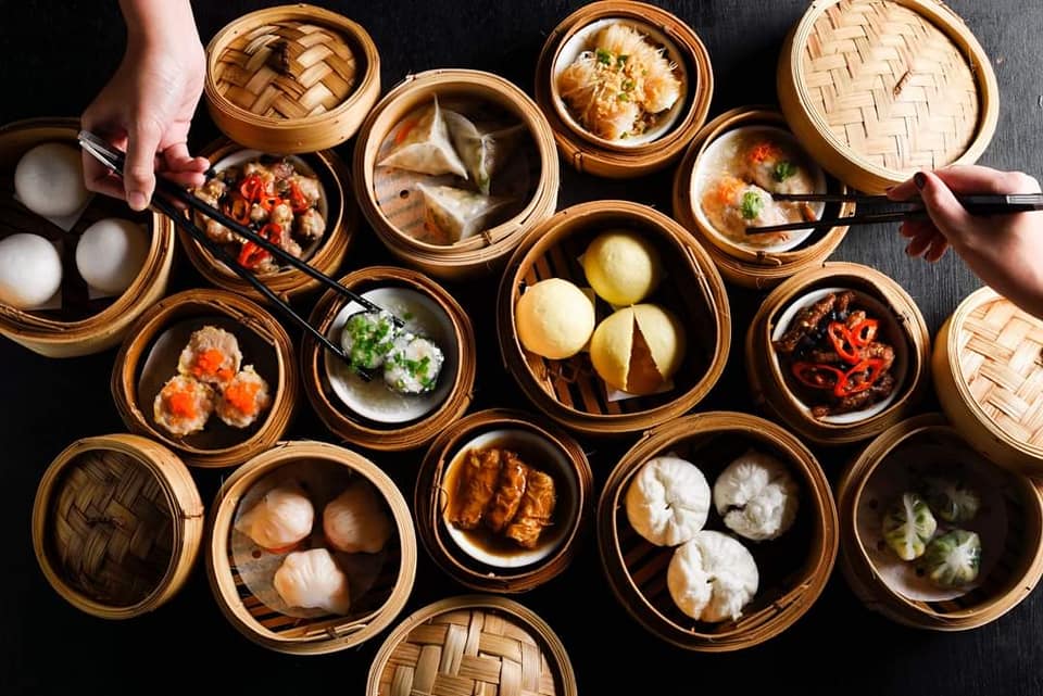 Bai Yun Chinese Restaurant, Banyan Tree Bangkok, เดอะมัลเบอร์รี ไชนีส คูซีน, The Berkeley Hotel Pratunam, ภัตตาคารจีนอีสต์โอเชี่ยน, SC Park Hotel, Fei Ya, ห้องอาหารจีน หลิว, Conrad Bangkok, LIN-FA Chinese Restaurant